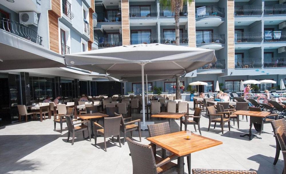 Club Viva Hotel 말마리스 외부 사진