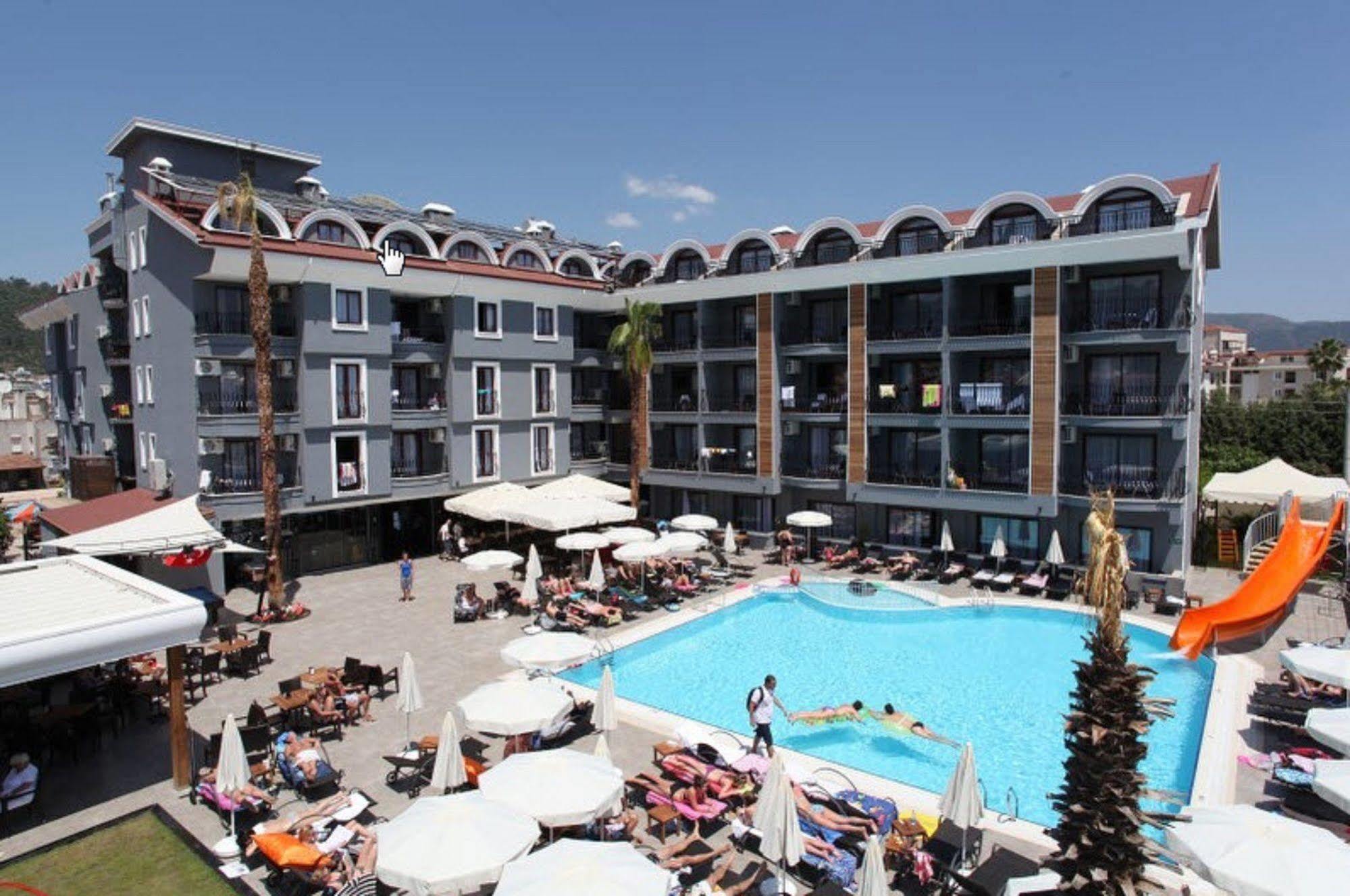Club Viva Hotel 말마리스 외부 사진